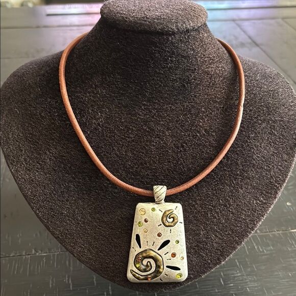Artisan Abstract Silver Brown Removable Pendant Leather Necklace​​​
